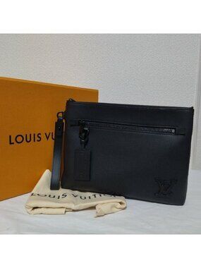 Louis Vuitton Aerogram Pochette Ipad Clutch